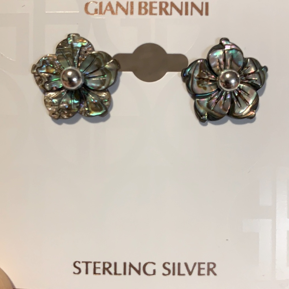 Giani Bernini Sterling silver abalone flower stud earrings 5/8”